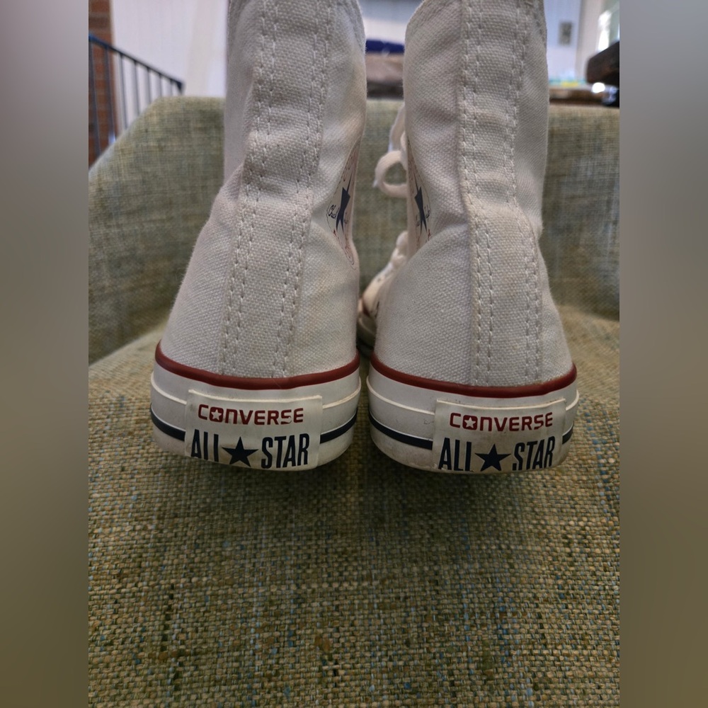 Converse Chuck Taylor All Star High Top Sneaker US Women’s Size 7 White - Picture 4 of 12